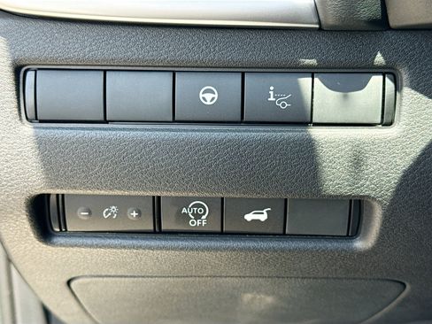 Used 2026 Nissan Rogue Platinum w/ Platinum Premium Package AWD/4WD image 36