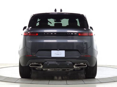 Used 2025 Land Rover Range Rover Sport SE image 5