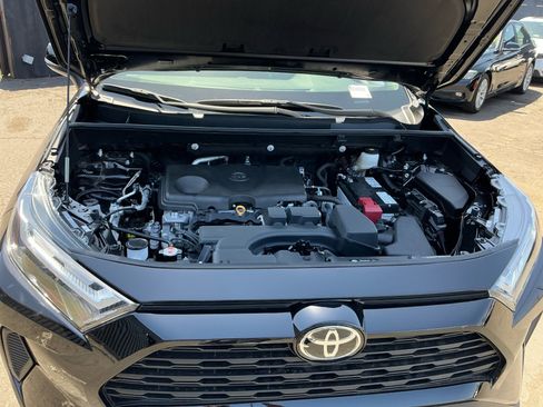 Used 2025 Toyota RAV4 XLE image 22