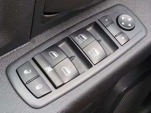 Used 2021 RAM 1500 Tradesman w/ Tradesman SXT Package image 22