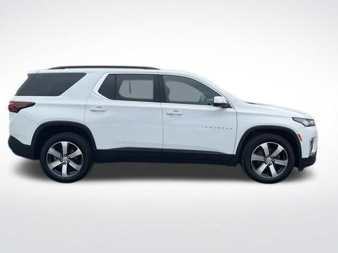 Used 2023 Chevrolet Traverse LT w/ LT Premium Package AWD/4WD image 18