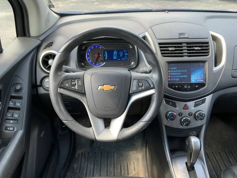 Used 2016 Chevrolet Trax LT w/ LT Sun and Sound Package AWD/4WD image 13
