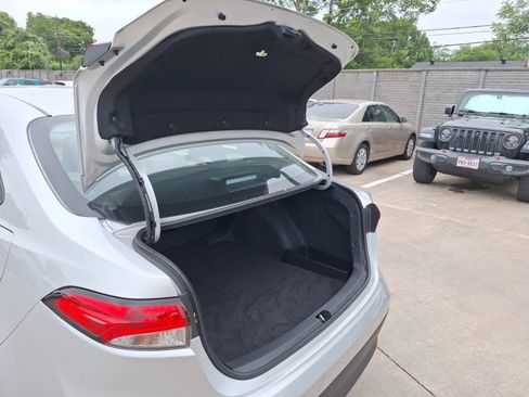 Used 2026 Toyota Corolla LE FWD image 35