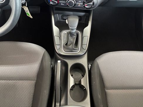 Used 2025 Kia Soul LX w/ LX Technology Package image 39