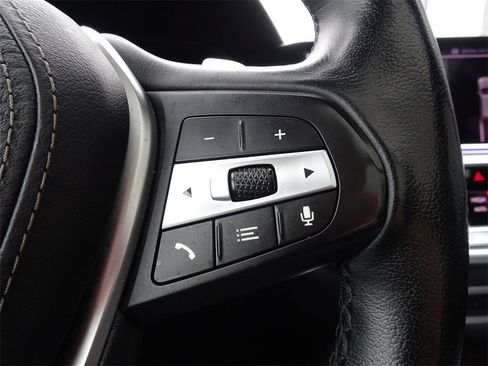 Used 2020 BMW X5 xDrive40i w/ Premium Package image 25