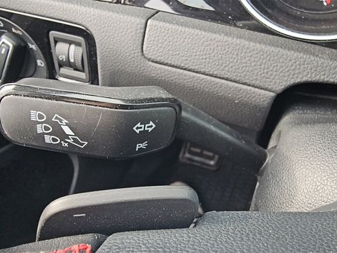 Used 2020 Volkswagen GTI S image 10