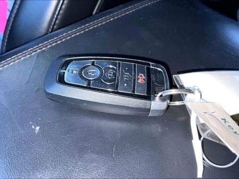 Used 2020 Ford Explorer Platinum w/ Premium Technology Package AWD/4WD image 9