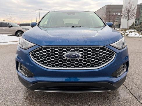 Used 2024 Ford Edge SEL w/ Convenience Package image 2