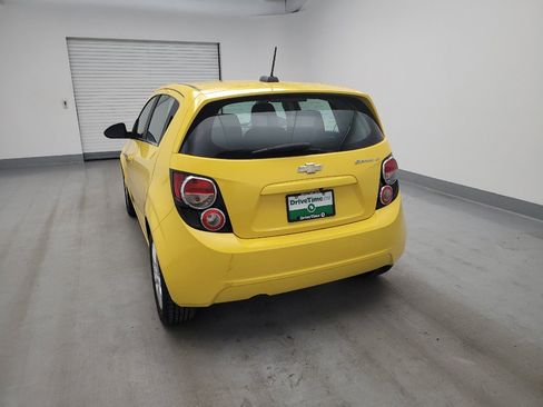 Used 2015 Chevrolet Sonic LT w/ LT Promotional Package FWD image 6