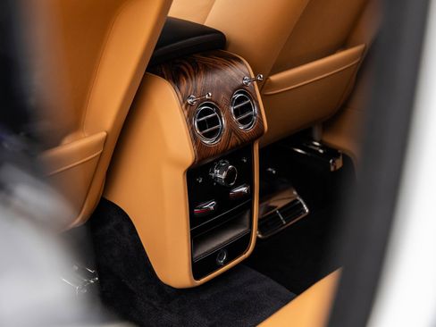 Certified 2022 Rolls-Royce Cullinan image 43