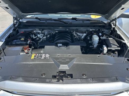 Used 2017 Chevrolet Silverado 1500 LTZ Z71 w/ LTZ Plus Package AWD/4WD image 21