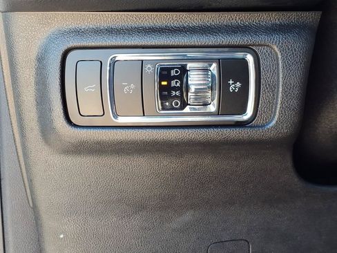 Used 2024 Lincoln Corsair Reserve w/ Equipment Group 201A AWD/4WD image 18
