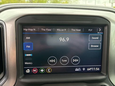 Used 2022 Chevrolet Silverado 1500 LT AWD/4WD image 18