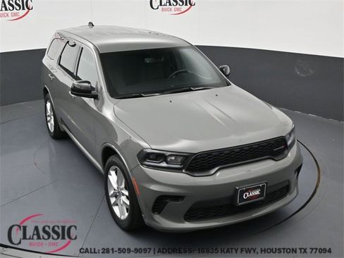 Used 2023 Dodge Durango GT image 1