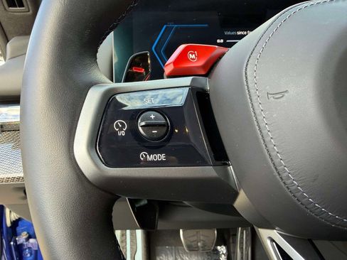 Used 2025 BMW M5 AWD w/ Carbon Package image 51