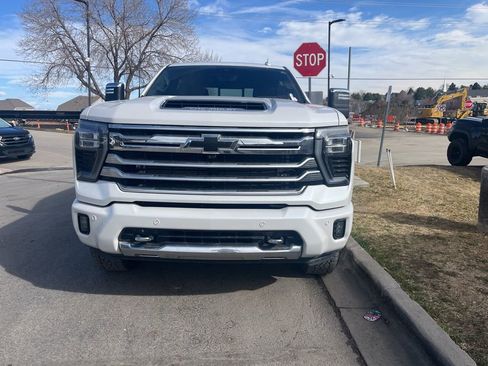Used 2025 Chevrolet Silverado 3500 High Country w/ Technology Package image 2