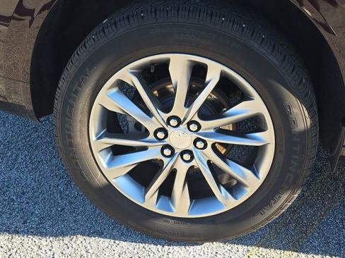 Used 2022 Buick Enclave Avenir w/ Avenir Technology Package image 10