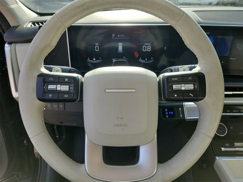 Used 2025 Hyundai Santa Fe SEL image 18