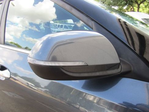 Used 2021 Kia Seltos SX image 21