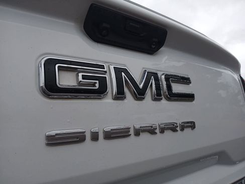 Used 2025 GMC Sierra 1500 Elevation w/ LPO, Elevation Black Package image 27