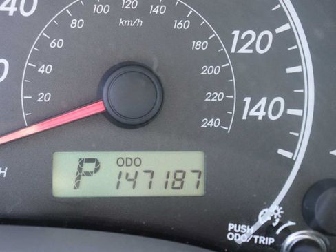 Used 2010 Toyota Corolla LE FWD image 11