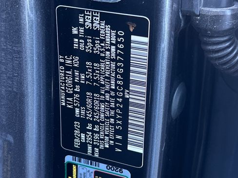 Used 2023 Kia Telluride LX image 29