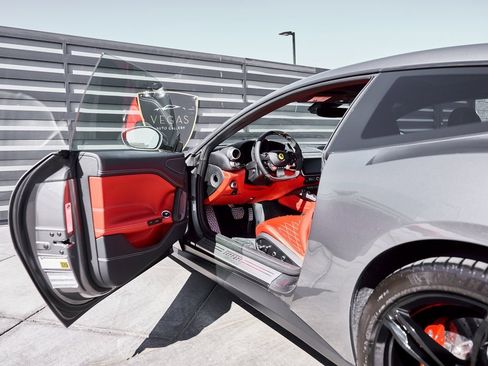 Used 2020 Ferrari GTC4Lusso V12 image 35