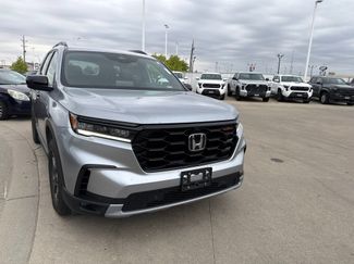 Used 2025 Honda Pilot TrailSport video 2