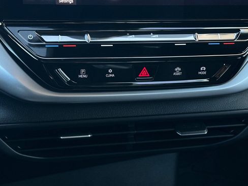 Certified 2022 Volkswagen ID.4 Pro AWD/4WD image 21