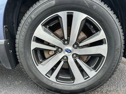 Used 2018 Subaru Outback 2.5i Limited AWD/4WD image 11