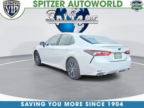 Used 2024 Toyota Camry SE w/ Cold Weather Package FWD image 6