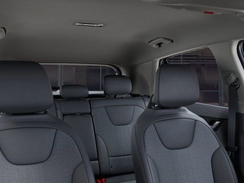 New 2025 Kia Niro EX image 27