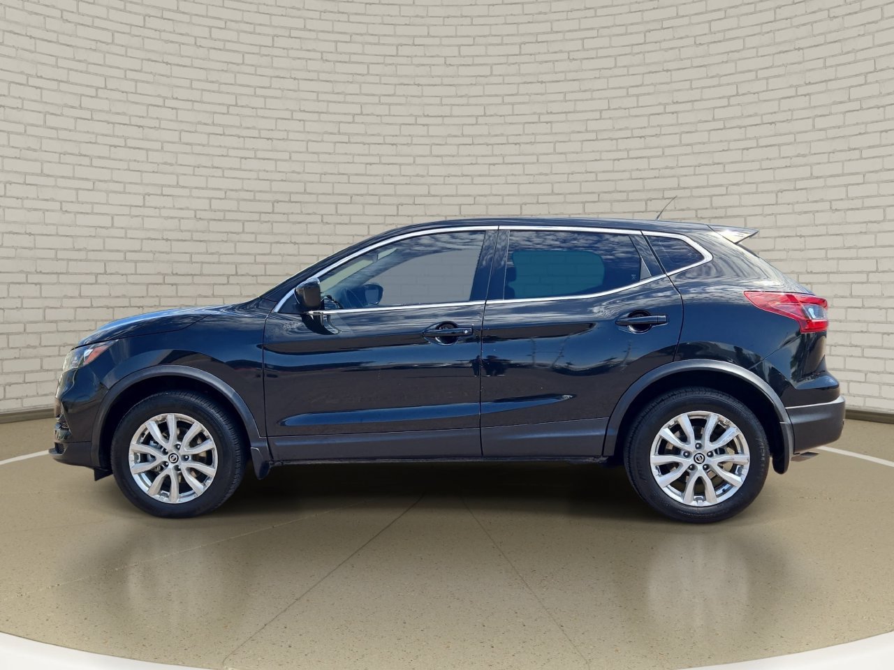 Used 2021 Nissan Rogue Sport S FWD image 9