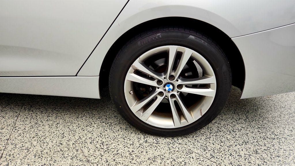 Used 2018 BMW 330i Gran Turismo xDrive AWD/4WD image 9