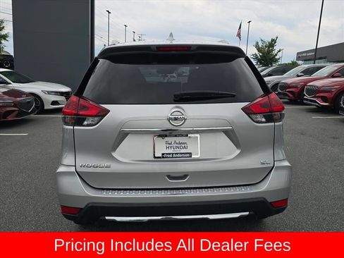 Used 2018 Nissan Rogue SL w/ Premium Package FWD image 4