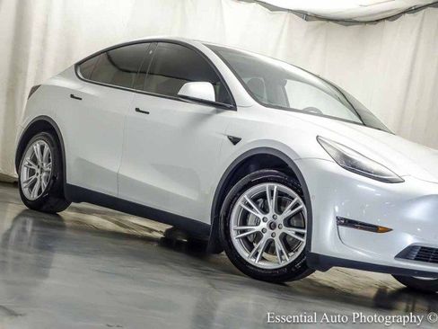 Used 2021 Tesla Model Y Long Range AWD/4WD image 4