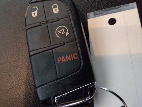 Used 2022 Jeep Compass Limited image 41