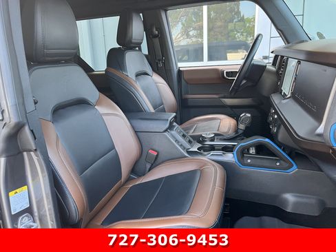 Used 2022 Ford Bronco Outer Banks AWD/4WD image 17