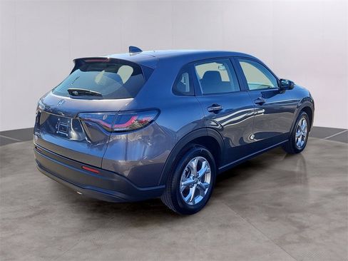 Certified 2024 Honda HR-V LX image 4