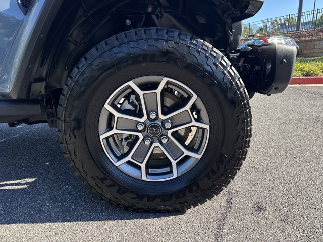 Certified 2025 Jeep Gladiator Mojave AWD/4WD image 14