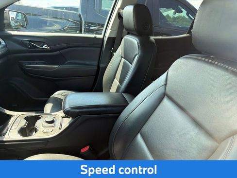 Used 2023 GMC Acadia SLT FWD image 14