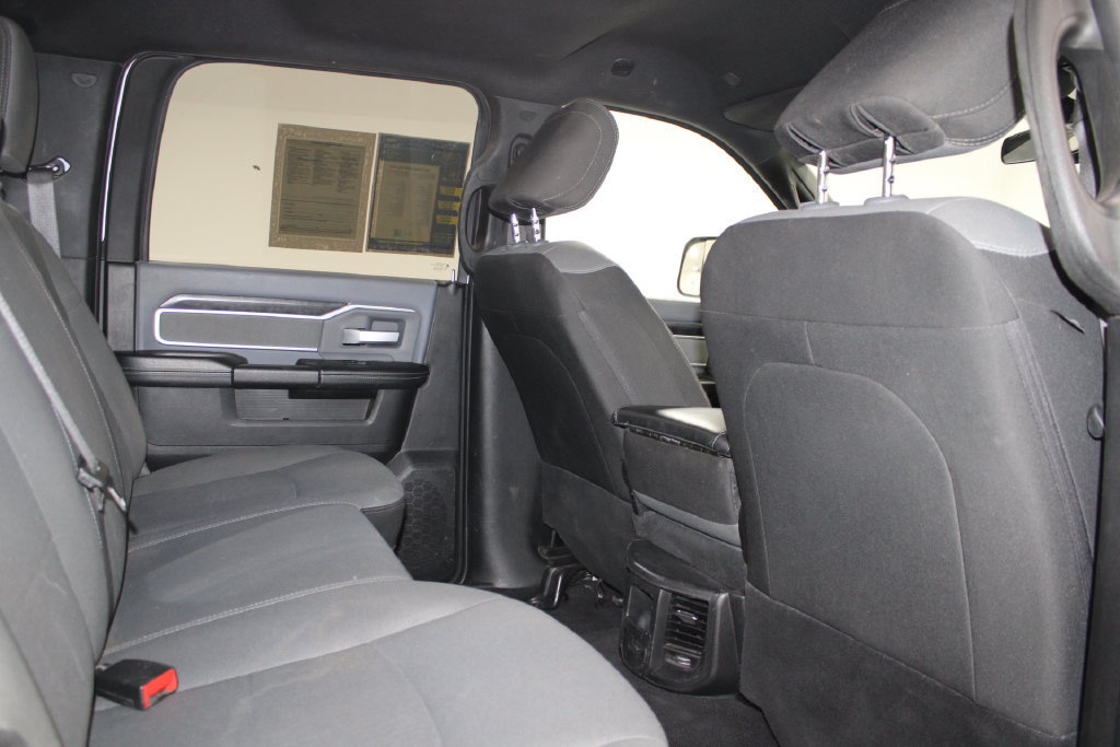 Used 2022 RAM 2500 Big Horn AWD/4WD image 25