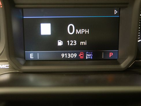 Used 2019 GMC Sierra 1500 SLT w/ SLT Premium Plus Package AWD/4WD image 24