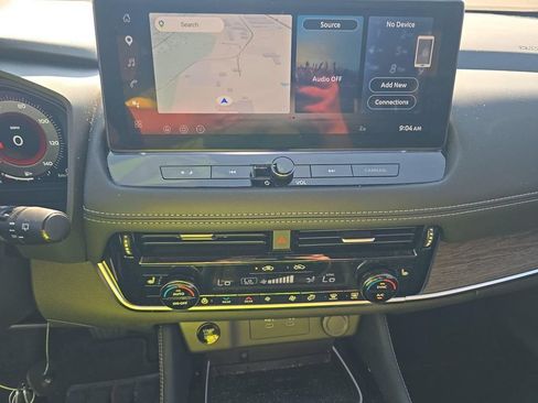 Certified 2026 Nissan Rogue Platinum w/ Platinum Premium Package AWD/4WD image 10