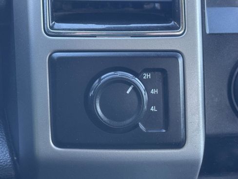 Used 2020 Ford F250 Lariat w/ Lariat Value Package AWD/4WD image 25