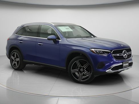 New 2026 Mercedes-Benz GLC 300 image 13