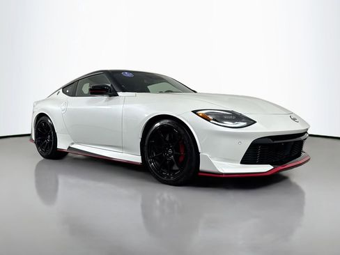 Used 2024 Nissan Z NISMO w/ Floor Mat Package RWD image 3
