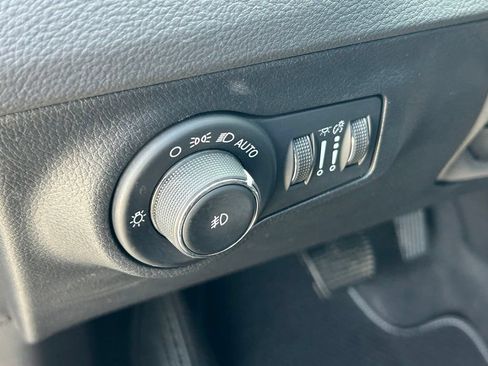 Certified 2021 Jeep Compass Latitude FWD image 47