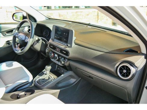 Used 2023 Hyundai Kona SEL AWD/4WD image 13