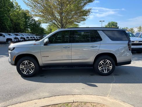 Used 2026 Chevrolet Tahoe Z71 w/ Comfort Package AWD/4WD image 4